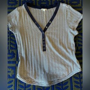Pilcro Andie Striped Short-Sleeve V-Neck Henley Top in Navy and White